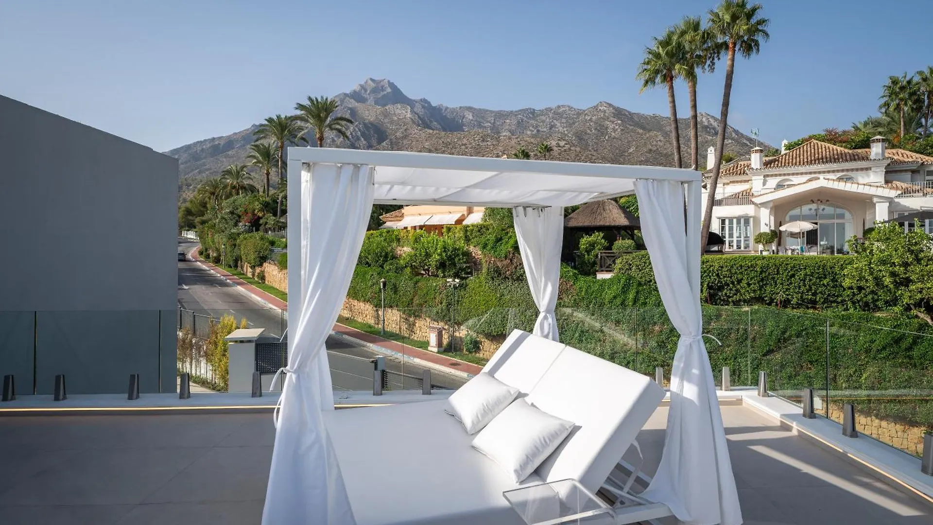 Villa Mirage, Sierra Blanca, Marbella 0*,